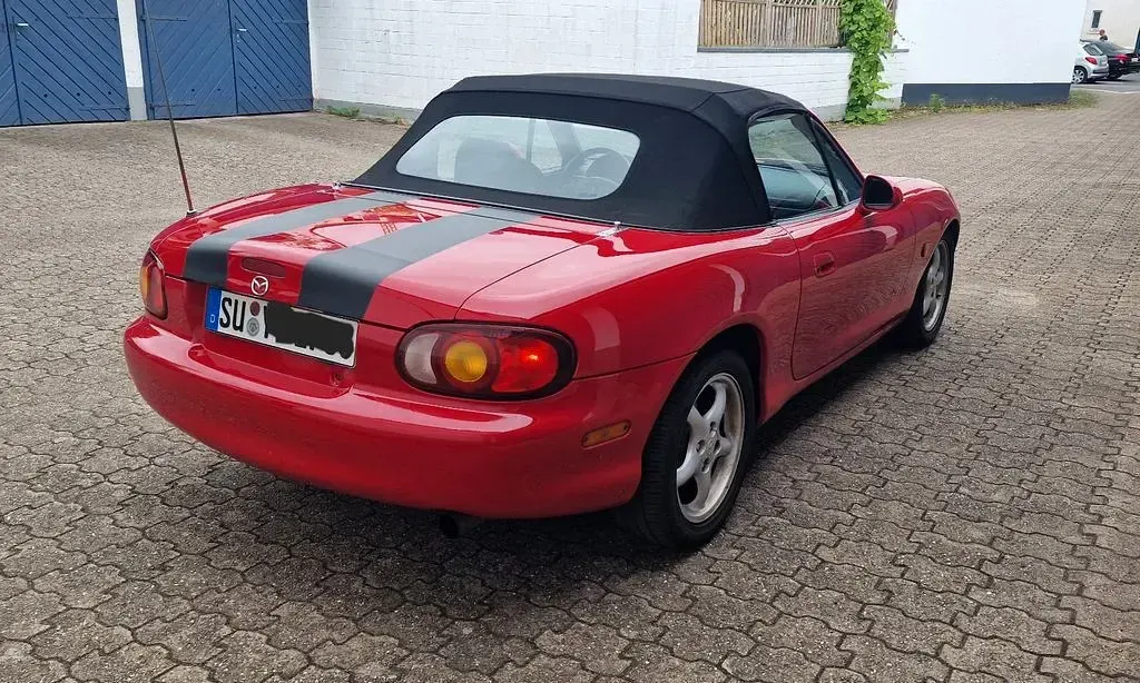 Gebraucht Mazda MX5 140 PS (102 kW) 1999 Rot Cabrio