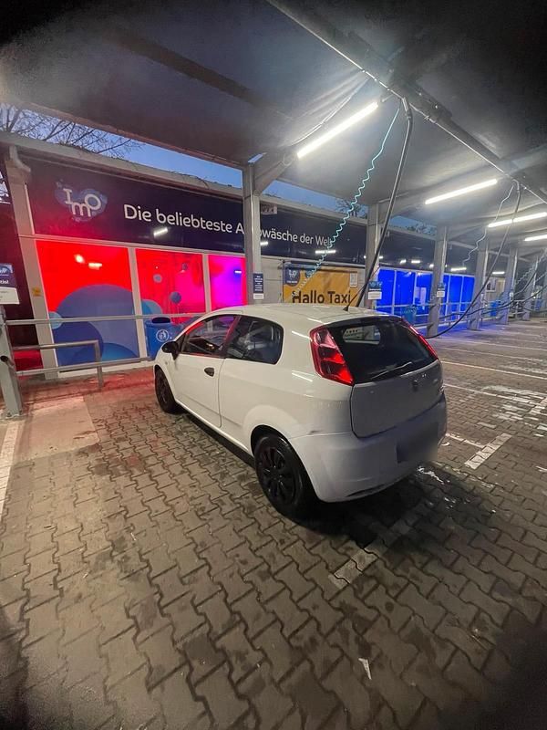 Gebraucht Fiat Punto 65 PS (47 kW) 2009 Weiß Kleinwagen