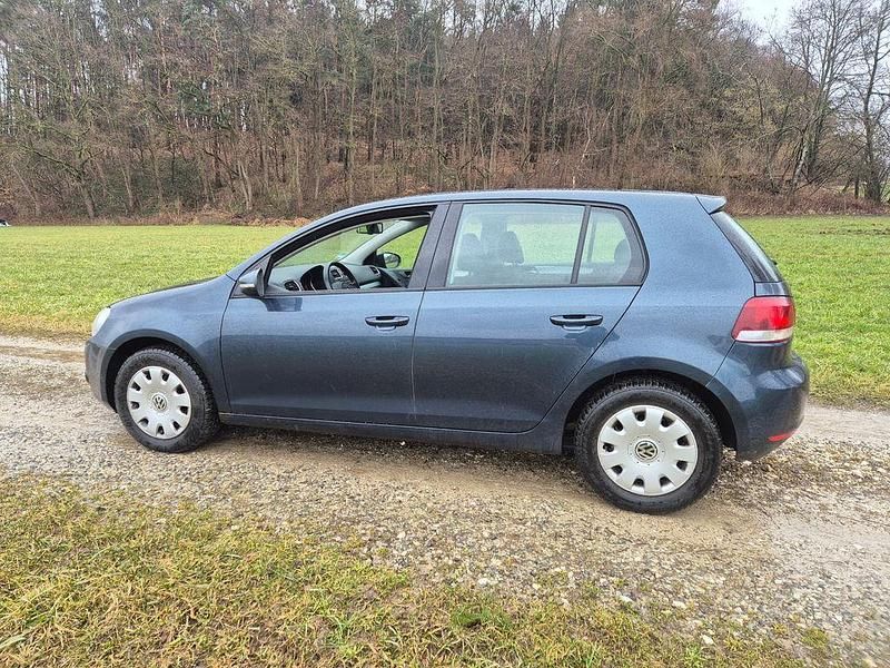 Gebraucht VW Golf VI Highline 122 PS (89 kW) 2010 Blau Kleinwagen