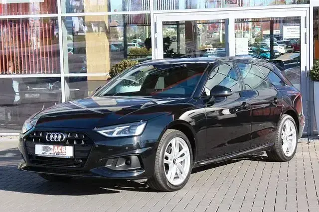 Gebraucht Audi A4 Ambiente 150 PS (110 kW) 2022 Mythosschwarzmet. (metallic) Kombi