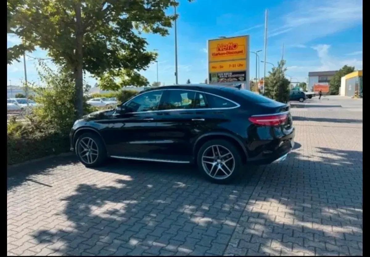 Gebraucht Mercedes GLE350 258 PS (189 kW) 2015 Schwarz SUV