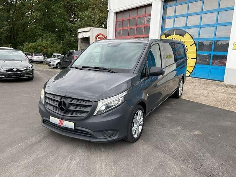 Grau Gebraucht 2019 Mercedes Vito Van / Kleinbus | 19.990 € (Superpreis) - Bild 1/4