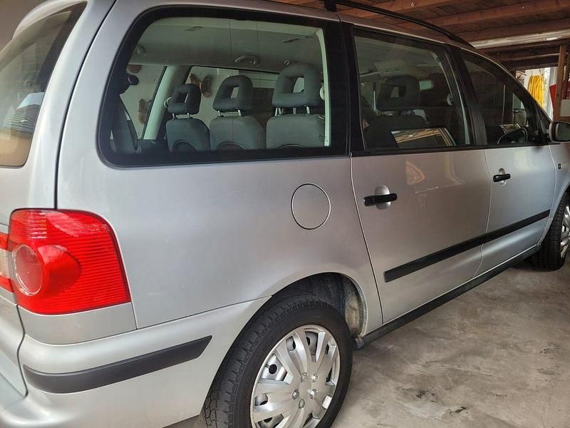 Gebraucht VW Sharan Basis 116 PS (85 kW) 2004 Silber Van / Kleinbus