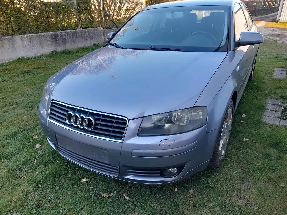 Usata Audi A3 102 CV (75 kW) 2003 Grigio Utilitaria