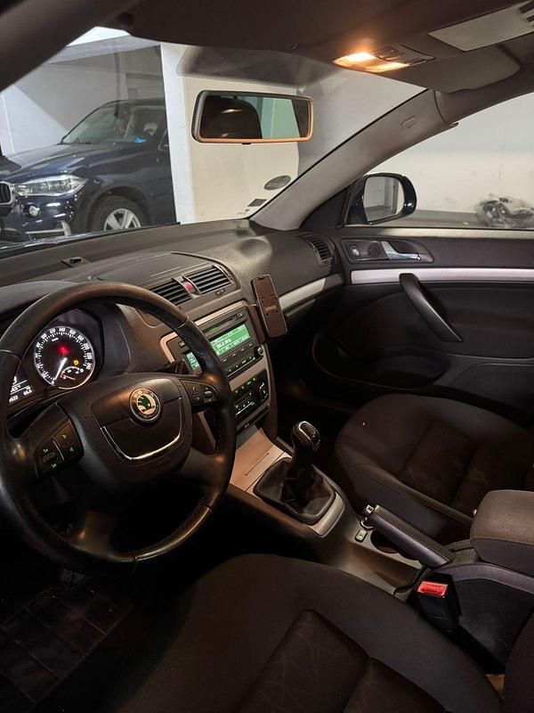 Gebraucht Skoda Octavia 140 PS (102 kW) 2012 Kombi