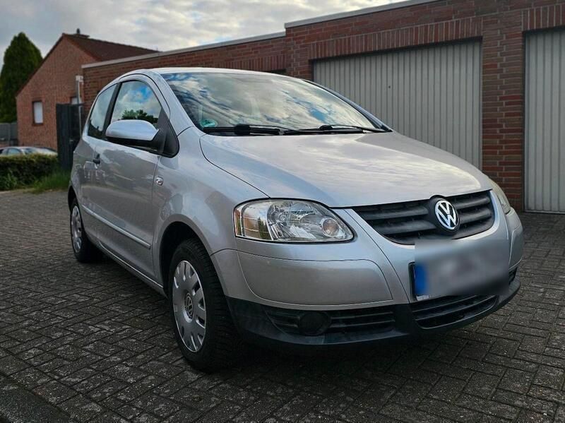 Silber Gebraucht 2009 VW Fox Kleinwagen | 2.000 € (Guter Preis) - Bild 1/4