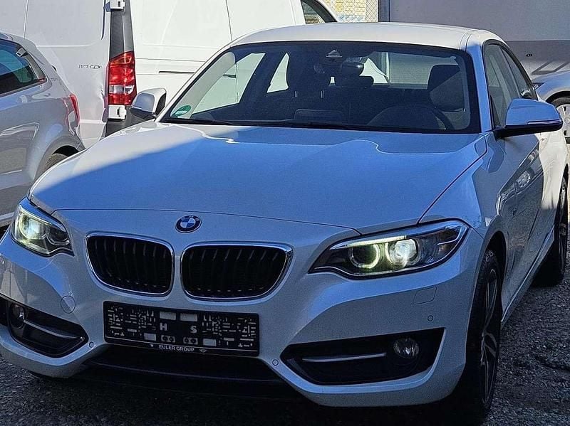 Gebraucht BMW 218 Sport Line 136 PS (100 kW) 2016 Mineralweiss Coupé