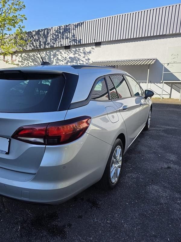 Używany Opel Astra 122 KM (89 kW) 2021 Szary Kombi