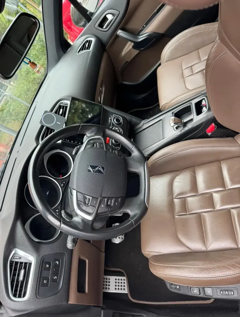Gebraucht Citroën DS4 156 PS (114 kW) 2011 Braun Kleinwagen