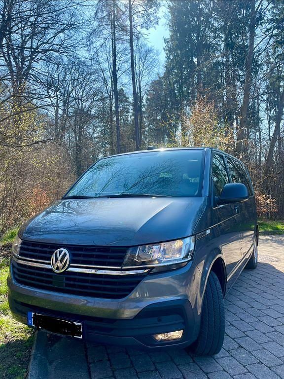 Usado VW Multivan 150 HP (110 kW) 2021 Cinzento Monovolume