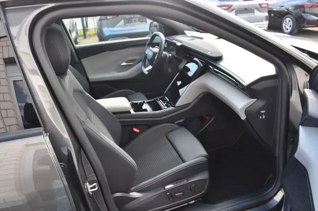 Gebraucht Ford Capri 210 kW (286 PS) 2024 Grau SUV