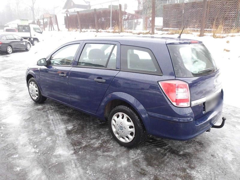 Gebraucht Opel Astra Edition 110 PS (80 kW) 2010 Blau Kombi