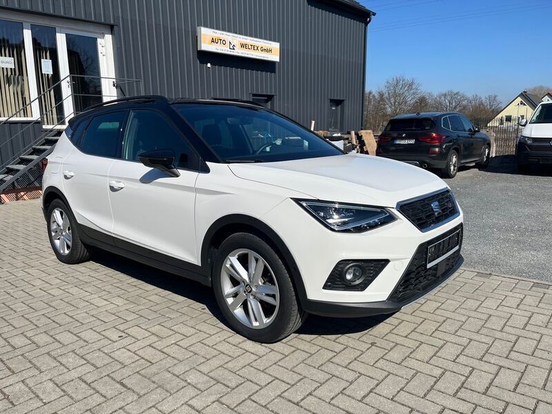 Weiß Gebraucht 2020 Seat Arona FR SUV | 16.990 € (Guter Preis) - Bild 1/4