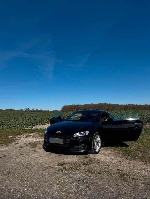 Używany Audi TT S-Line 179 KM (131 kW) 2016 Czarny Coupe