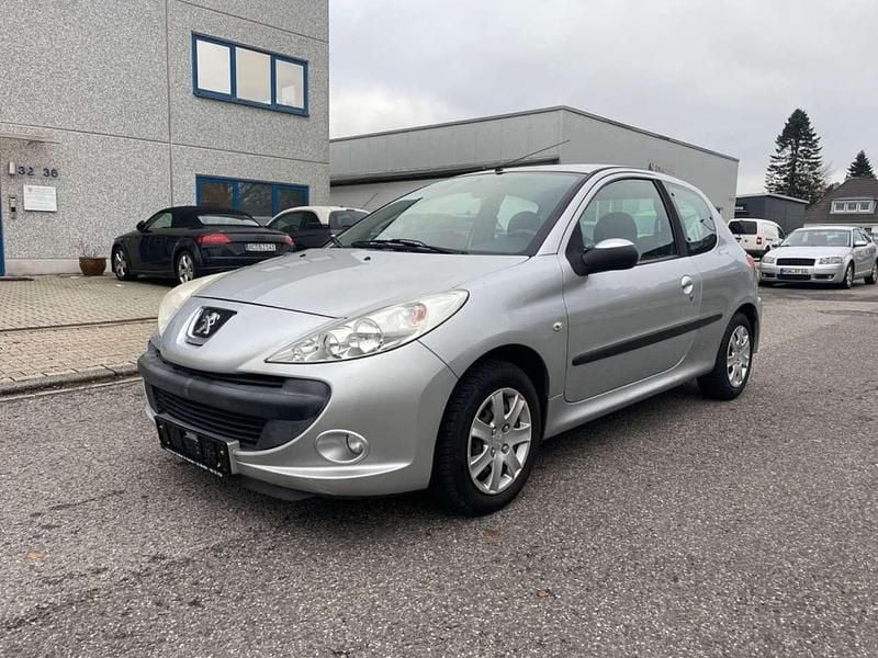 Grau Gebraucht 2010 Peugeot 206+ Basis Kleinwagen | 3.450 € (Teuer) - Bild 1/3