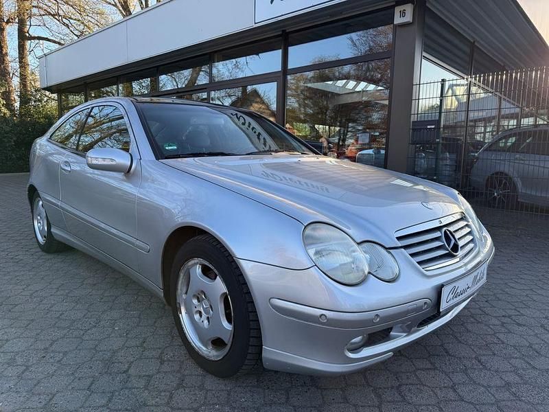 Second-hand Mercedes C320 218 CP (160 kW) 2003 Argintiu Coupe