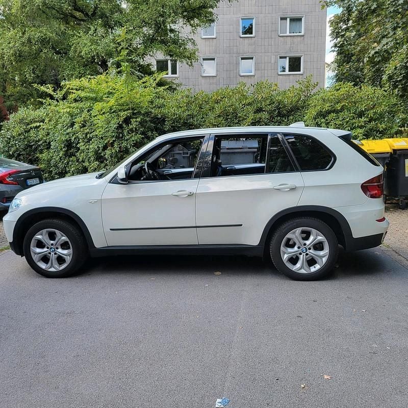 Weiß Gebraucht 2011 BMW X5 SUV | 11.500 € (Superpreis) - Bild 1/4
