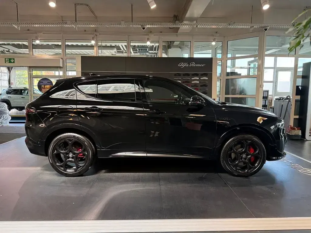 Neu Alfa Romeo Tonale Veloce 174 PS (127 kW) 2026 Schwarz SUV