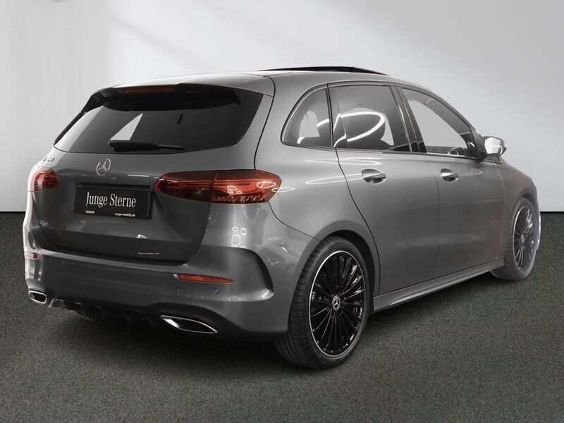 Gebraucht Mercedes B180 AMG line 136 PS (100 kW) 2024 Grau Kleinwagen