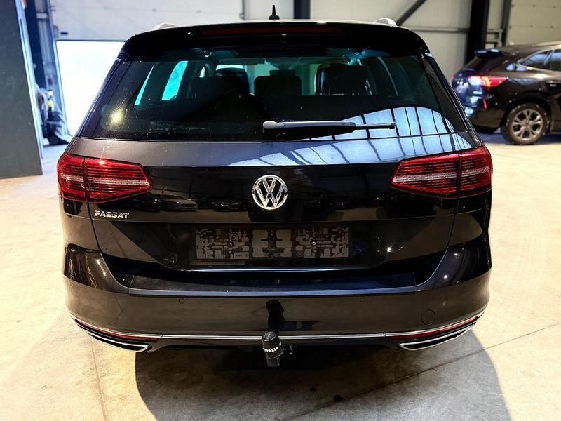 Gebraucht VW Passat Highline 150 PS (110 kW) 2019 Grau Kombi