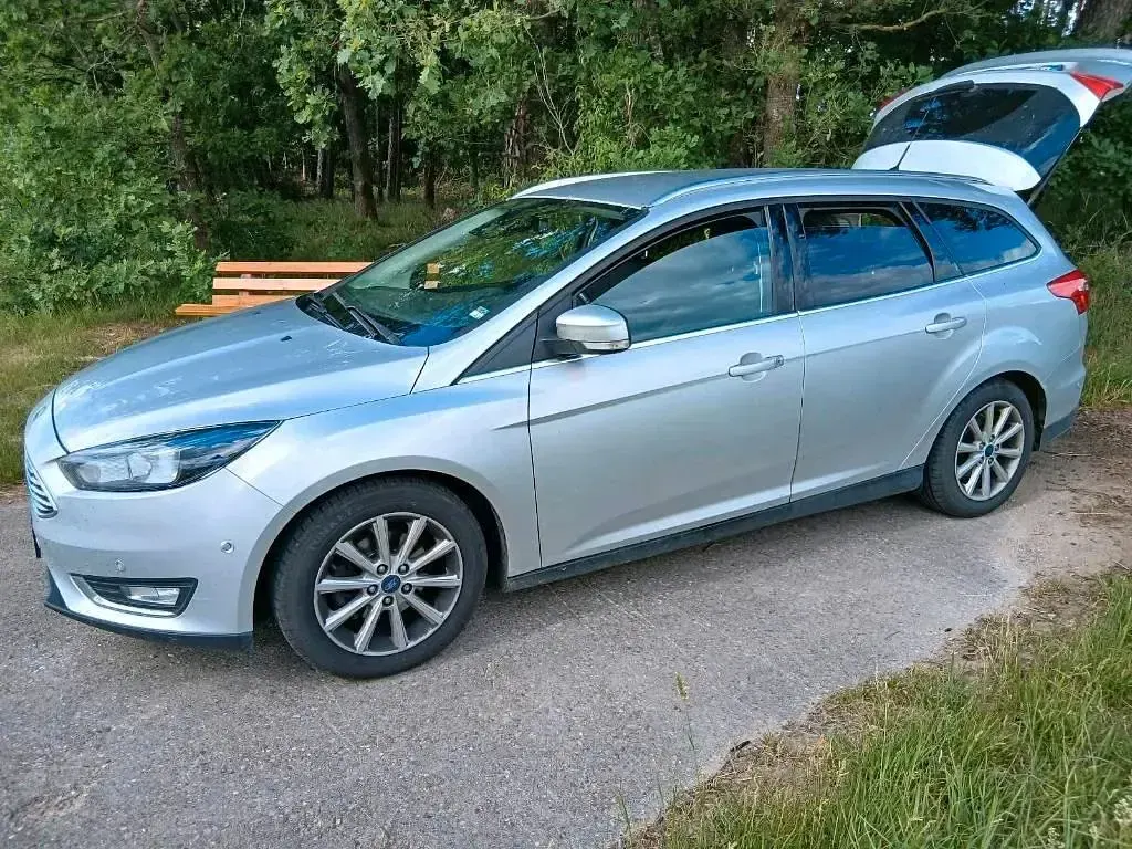 Gebraucht Ford Focus 125 PS (91 kW) 2016 Silber Kombi