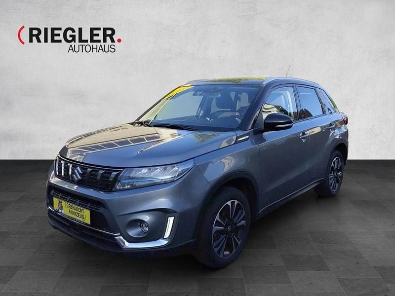 Grau Gebraucht 2022 Suzuki Vitara Comfort+ SUV | 22.850 € (Etwas zu teuer) - Bild 1/4