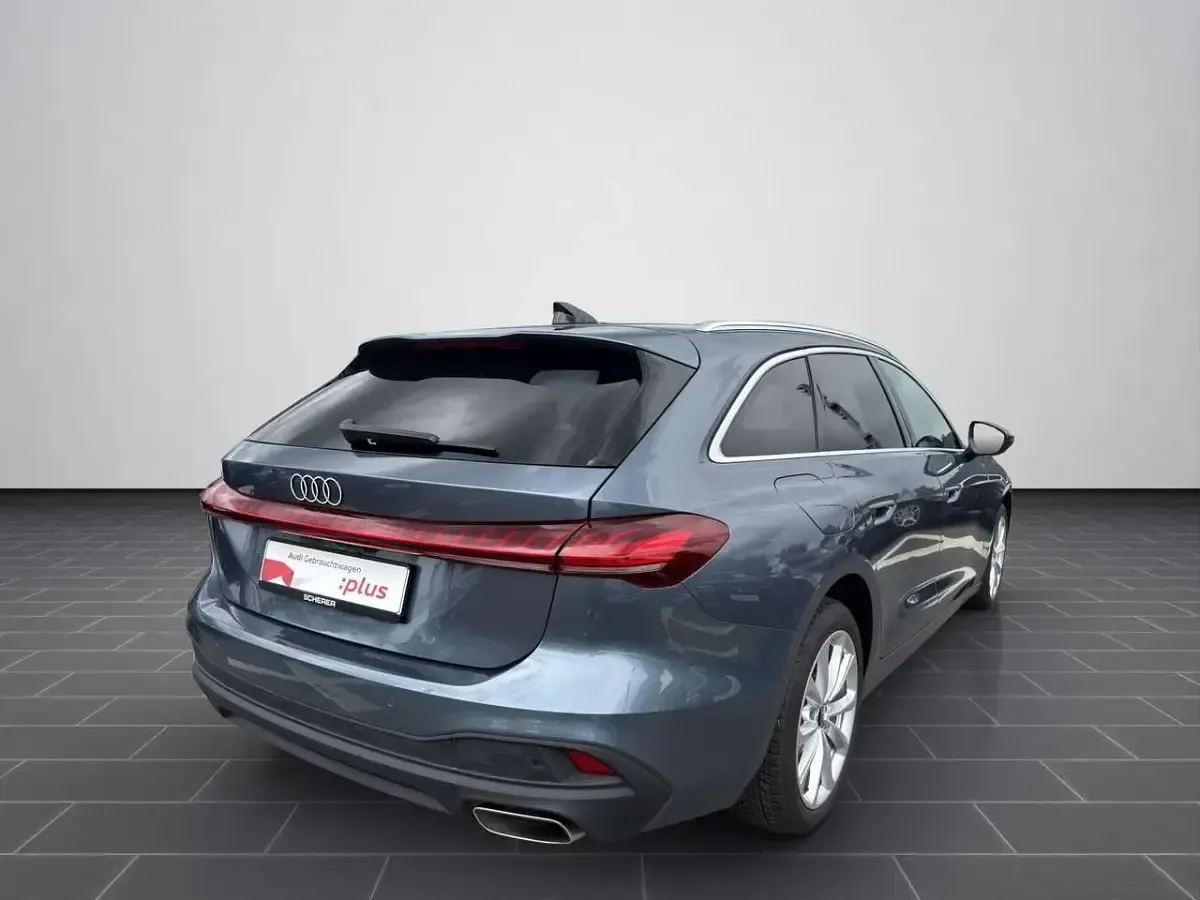 Gebraucht Audi A5 Basis 204 PS (150 kW) 2025 Horizontblau metallic (metallic) Kombi