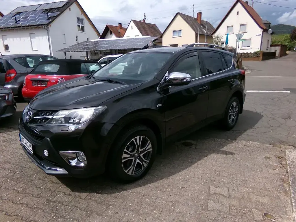 Gebraucht Toyota RAV4 Executive 150 PS (110 kW) 2014 Dark brown metallic SUV