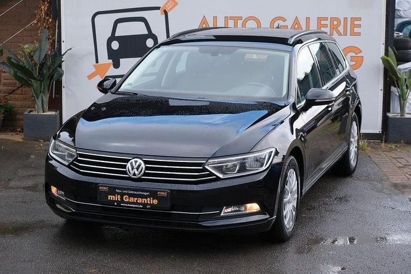 Schwarz Gebraucht 2016 VW Passat Kombi | 13.499 € (Fairer Preis) - Bild 1/4