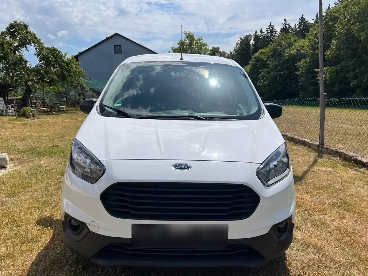 Gebraucht Ford Transit 75 PS (55 kW) 2022 Weiß Van / Kleinbus