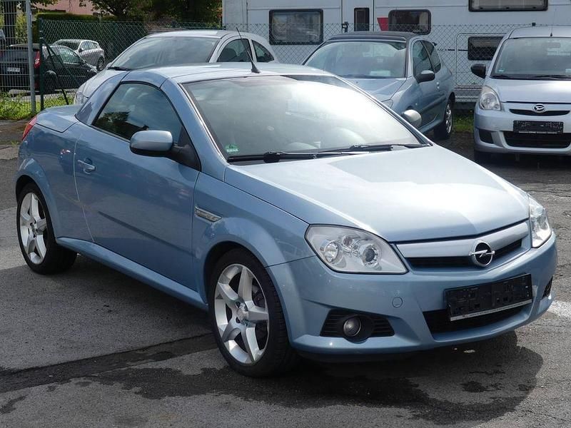 Blau Gebraucht 2005 Opel Tigra Cosmo Cabrio | 2.249 € (Fairer Preis) - Bild 1/4