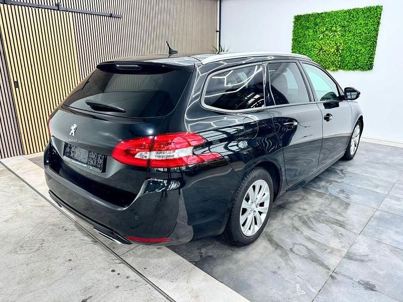 Gebraucht Peugeot 308 SW Style 120 PS (88 kW) 2017 Schwarz Kombi