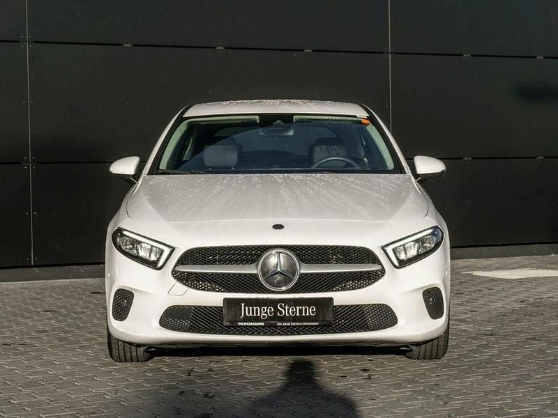 Gebraucht Mercedes A250 218 PS (160 kW) 2021 Polarweiss Limousine
