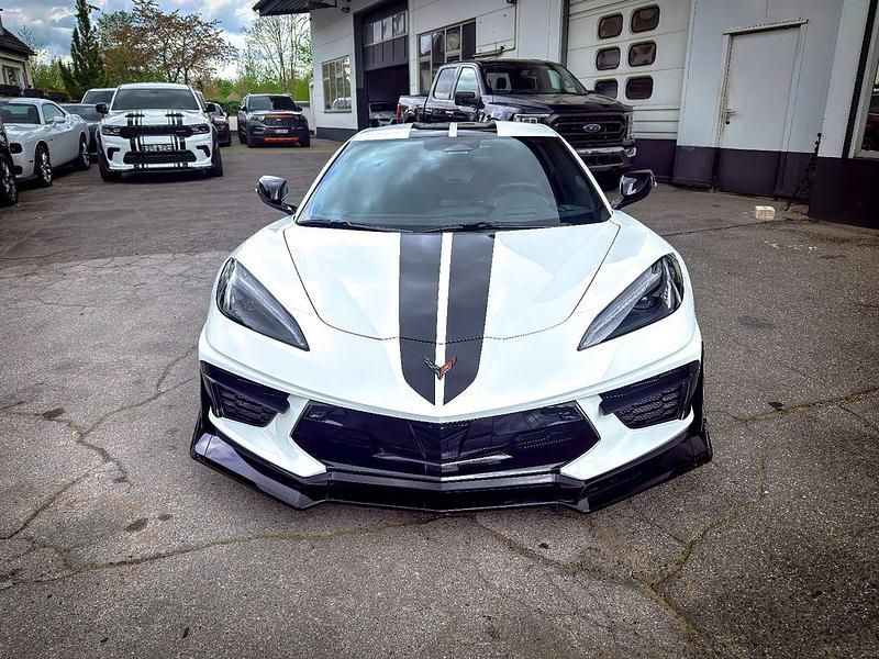 Neu Corvette Stingray 496 PS (364 kW) 2025 Weiß Coupé