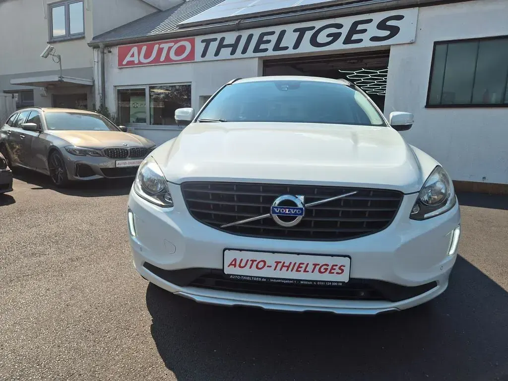 Gebraucht Volvo XC60 Kinetic 150 PS (110 kW) 2016 Weiß SUV