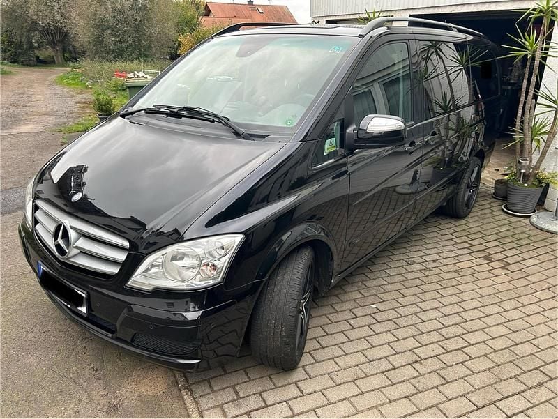 Schwarz Gebraucht 2013 Mercedes Viano Van / Kleinbus | 12.500 € (Superpreis) - Bild 1/4