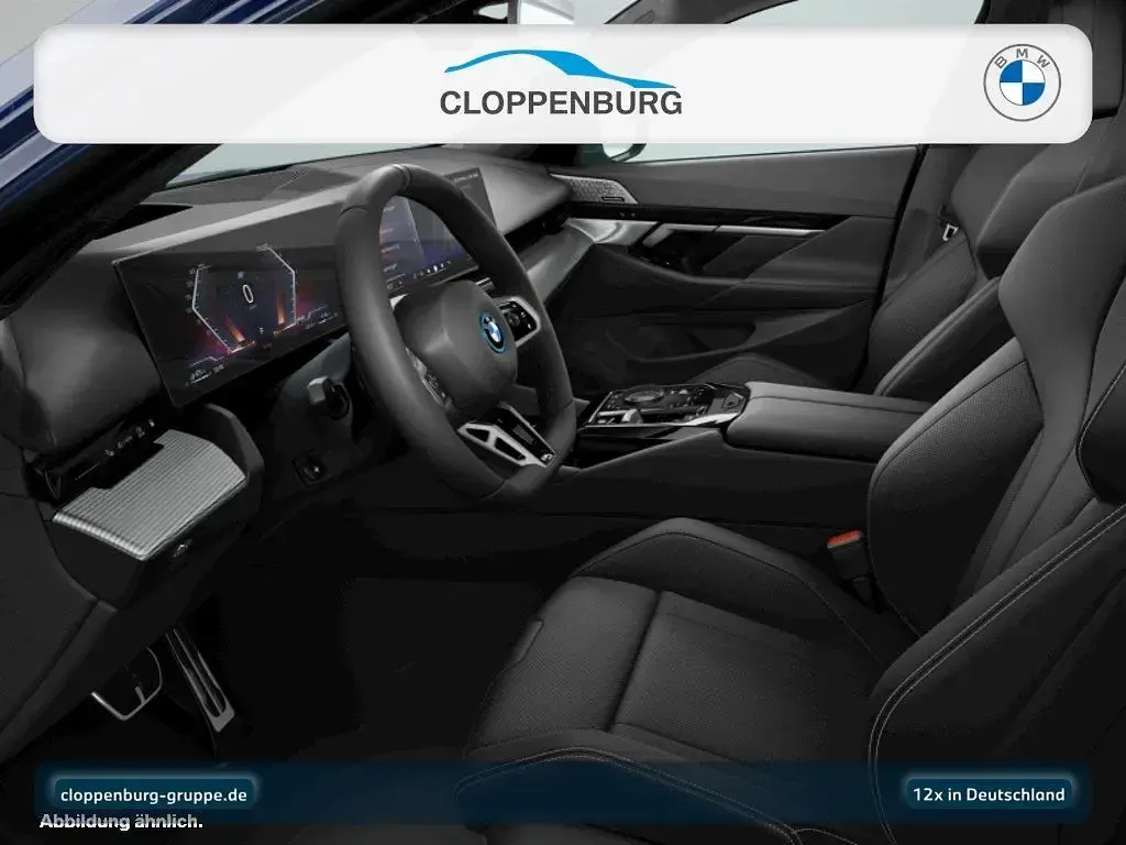 Gebraucht BMW 530e M Sport 299 PS (219 kW) 2025 Blau Kombi