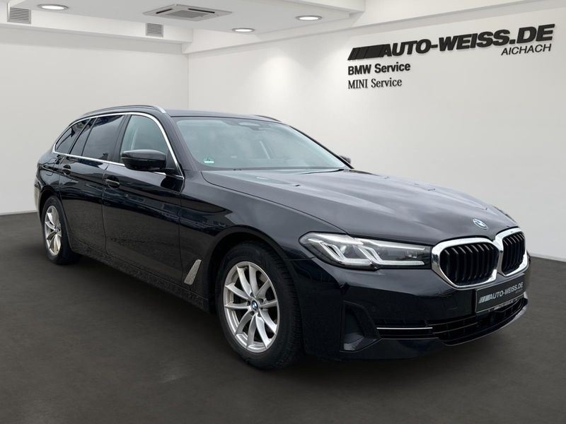 Gebraucht BMW 520 Performance 190 PS (139 kW) 2022 Schwarz, metallic Kombi