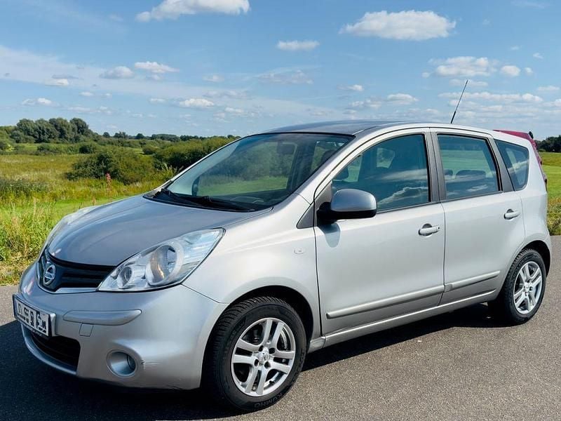Silber Gebraucht 2009 Nissan Note Van / Kleinbus | 3.800 € (Guter Preis) - Bild 1/4