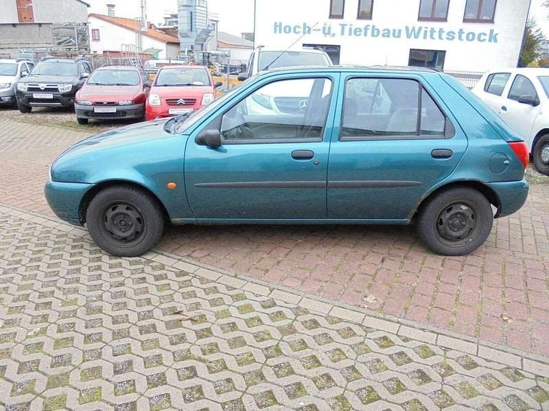 Gebraucht Ford Fiesta Style 50 PS (36 kW) 1999 Grün Kleinwagen