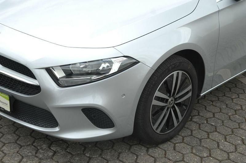 Gebraucht Mercedes A250 218 PS (160 kW) 2021 Silber Limousine