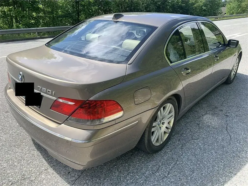 Gebraucht BMW 760 445 PS (327 kW) 2005 Beige Limousine