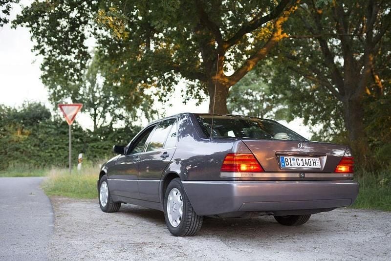 Usata Mercedes E400 286 CV (210 kW) 1992 Viola Berlina