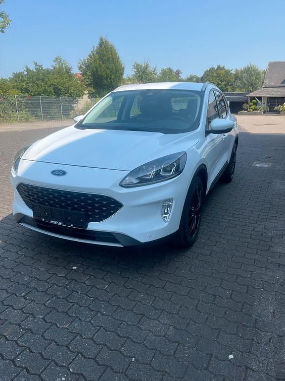 Gebraucht Ford Kuga Cool & Connect 120 PS (88 kW) 2020 Weiß SUV