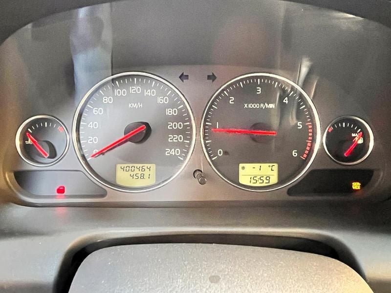 Gebraucht Volvo V40 101 PS (74 kW) 2003 Silber Kombi