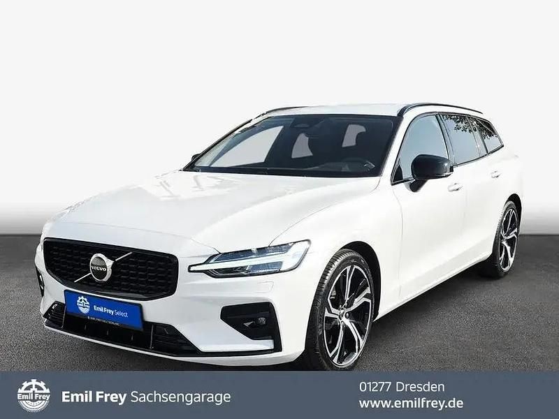 Crystal weißperleffekt Gebraucht 2024 Volvo V60 Plus Kombi | 38.890 € (Fairer Preis) - Bild 1/4