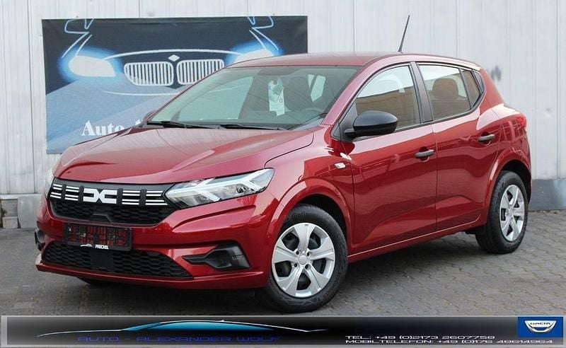 Rot Gebraucht 2023 Dacia Sandero Essentiel Kleinwagen | 10.600 € (Guter Preis) - Bild 1/4