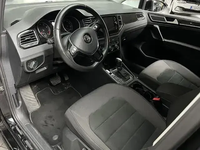 Gebraucht VW Golf VII Highline 131 PS (96 kW) 2018 Andere Limousine