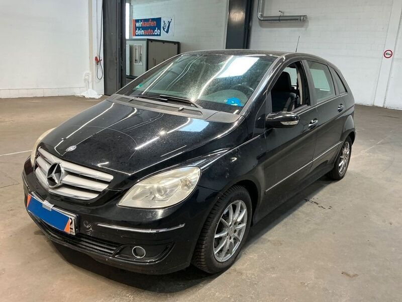 Schwarz Gebraucht 2007 Mercedes B180 Van / Kleinbus | 5.990 € (Fairer Preis) - Bild 1/4