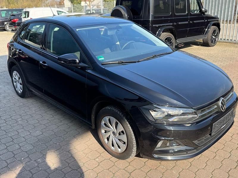Gebraucht VW Polo Comfortline 95 PS (69 kW) 2021 Schwarz Kleinwagen